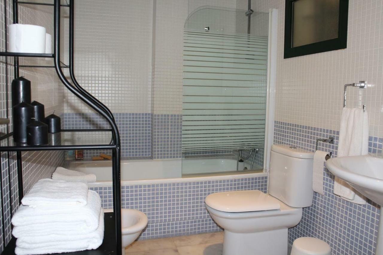 Apartamentos Rg Triana, Calle Castilla Con Patio Σεβίλλη Εξωτερικό φωτογραφία