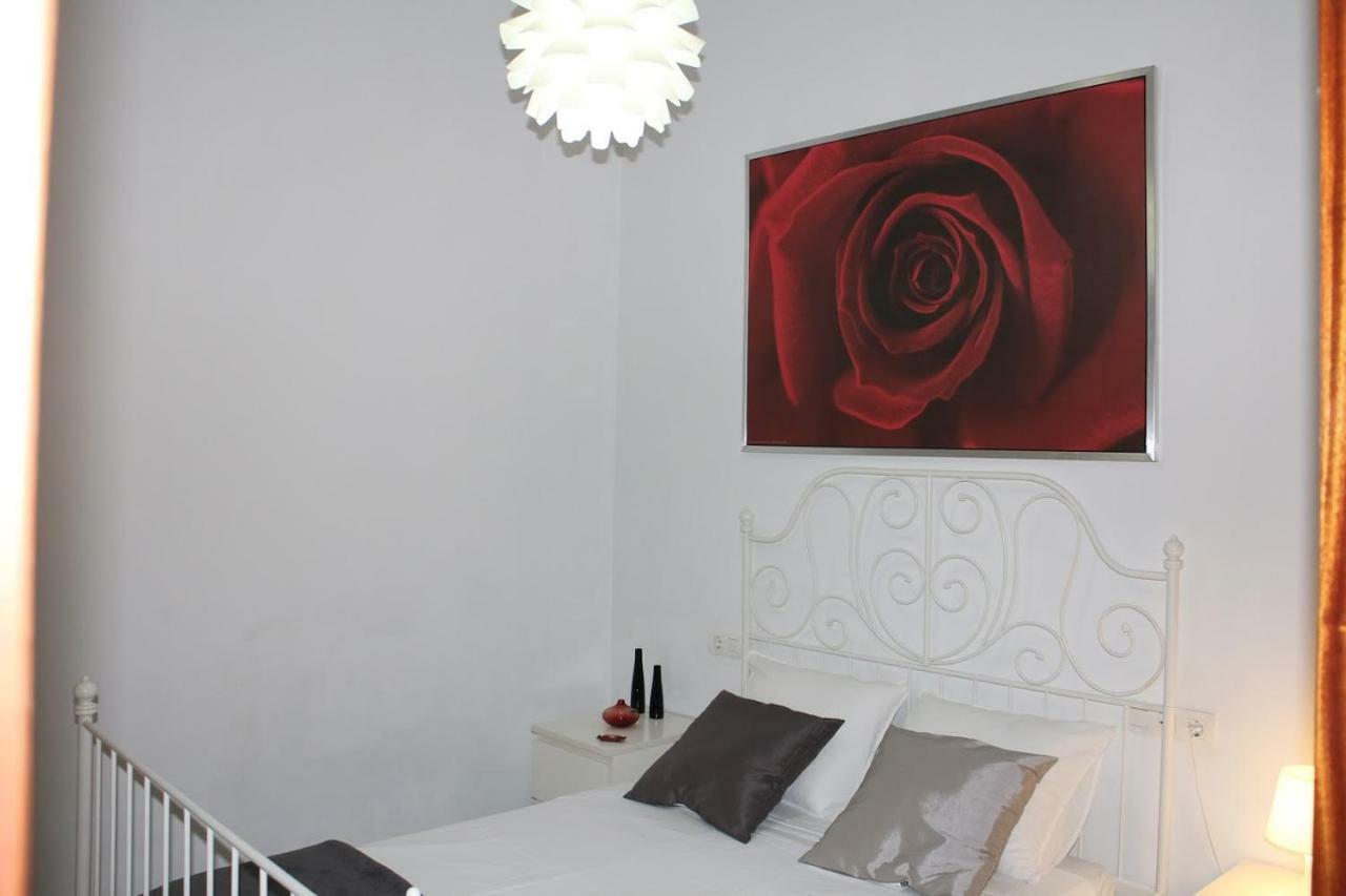 Apartamentos Rg Triana, Calle Castilla Con Patio Σεβίλλη Εξωτερικό φωτογραφία