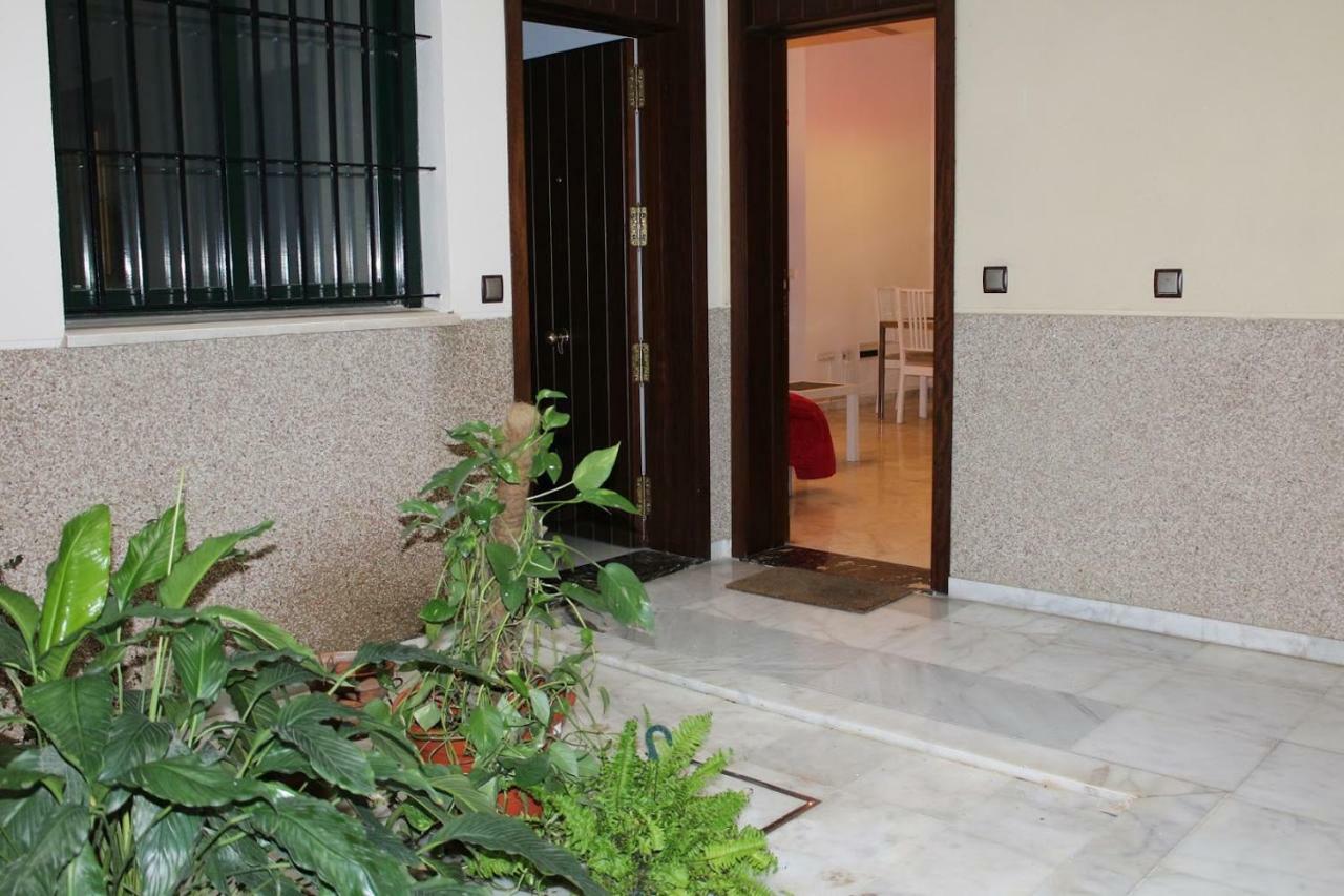 Apartamentos Rg Triana, Calle Castilla Con Patio Σεβίλλη Εξωτερικό φωτογραφία